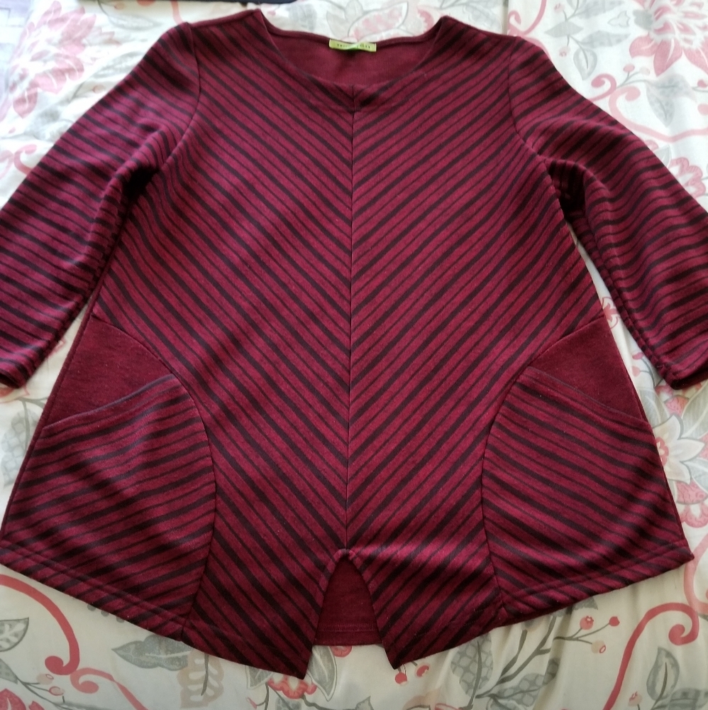 3/4 sleeve sweater sz M